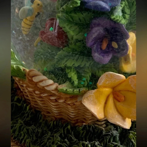 Yankee Candle Mountain Lake + Spring Globe Topper Basket Flowers 22oz Rare - Picture 11 of 12